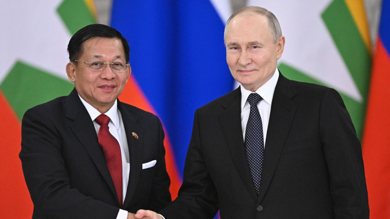 Премьер Мьянмы пригласил Путина посетить страну