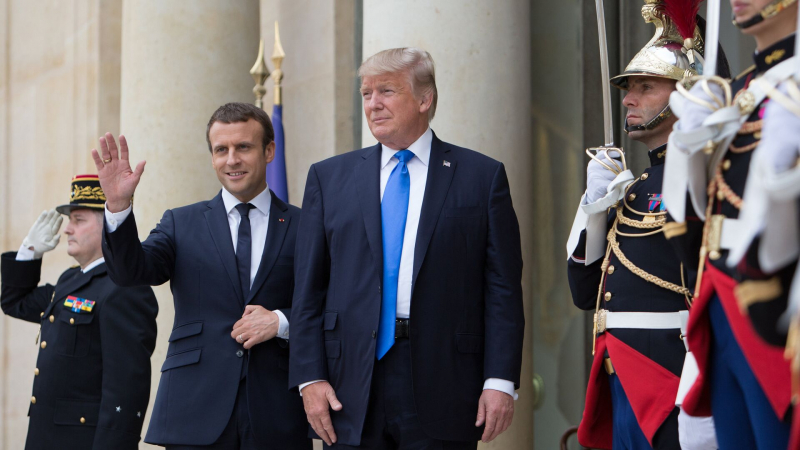 Елисейский дворец отрицает, что Трамп выгнал Макрона со встречи с Зеленским
