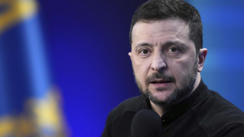 Зеленский попал в геополитический котел, заявил Рогов