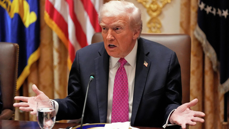 "В отчаянии": в Британии рассказали о нежелании Трампа видеть Зеленского