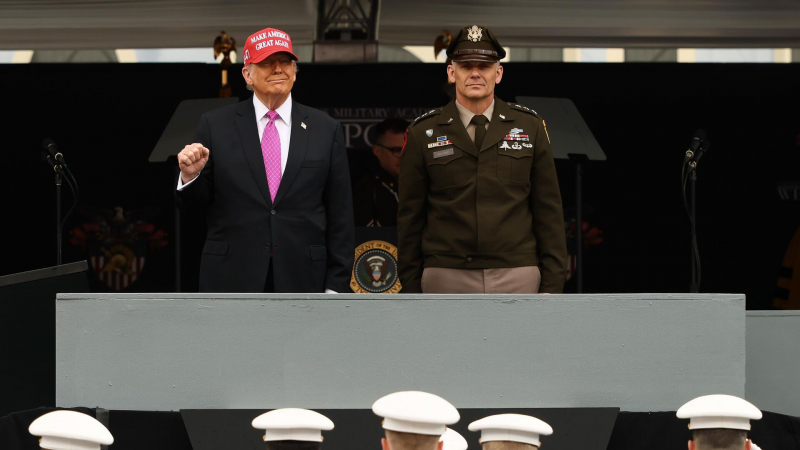 Армия США изучит новые способы ведения конфликтов, заявил Трамп