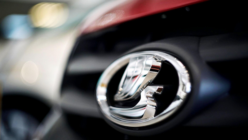 "АвтоВАЗ" рассказал о росте продаж автомобилей Lada в России