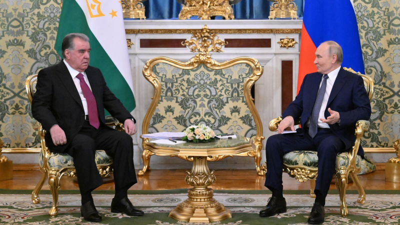 Путин высказался о новых культурных объектах в Душанбе